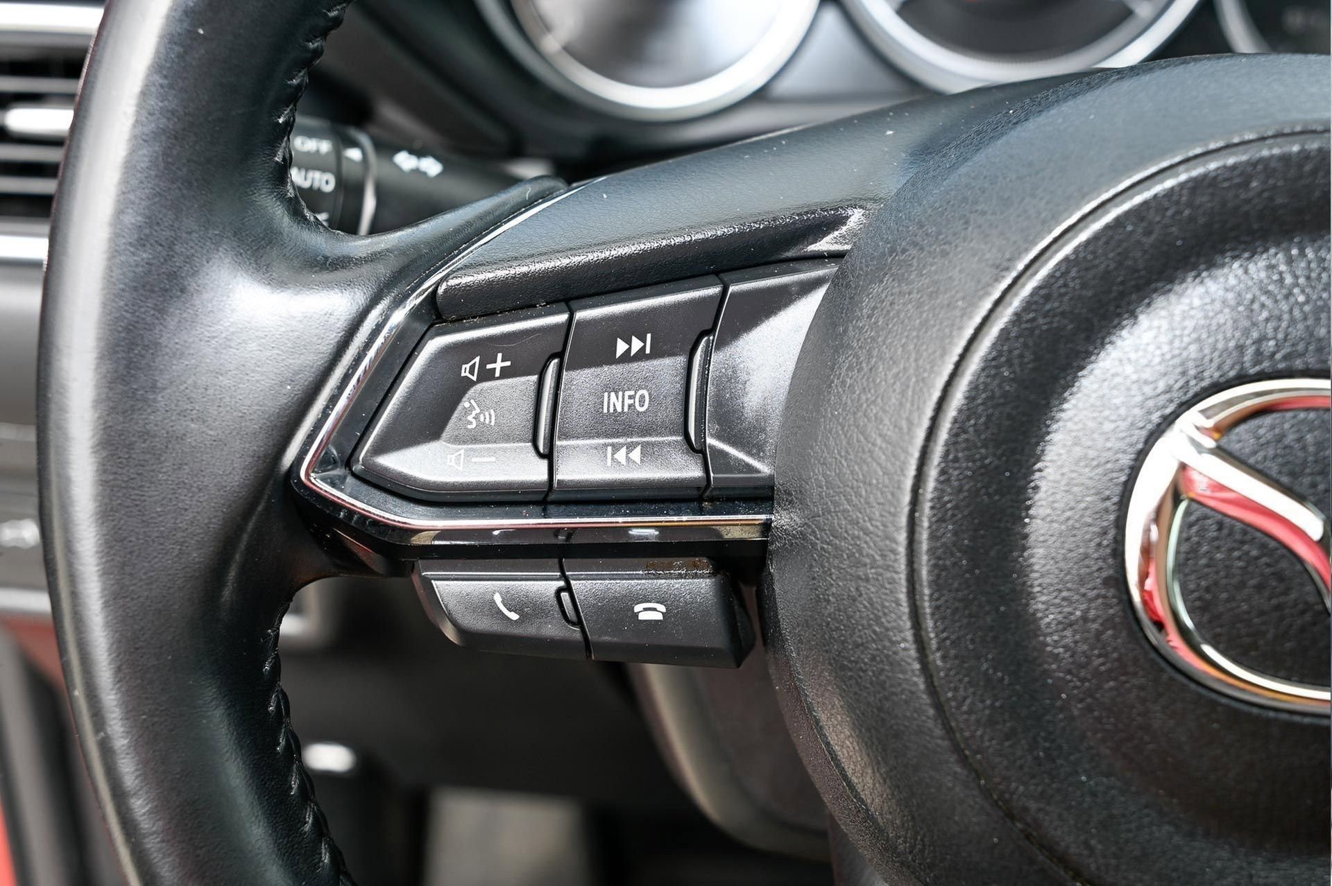 Used 2019 MAZDA CX-5 Touring image 31