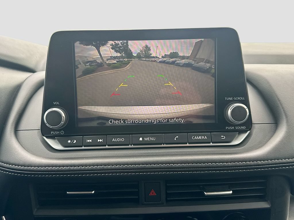 Certified 2025 Nissan Rogue SV FWD image 16