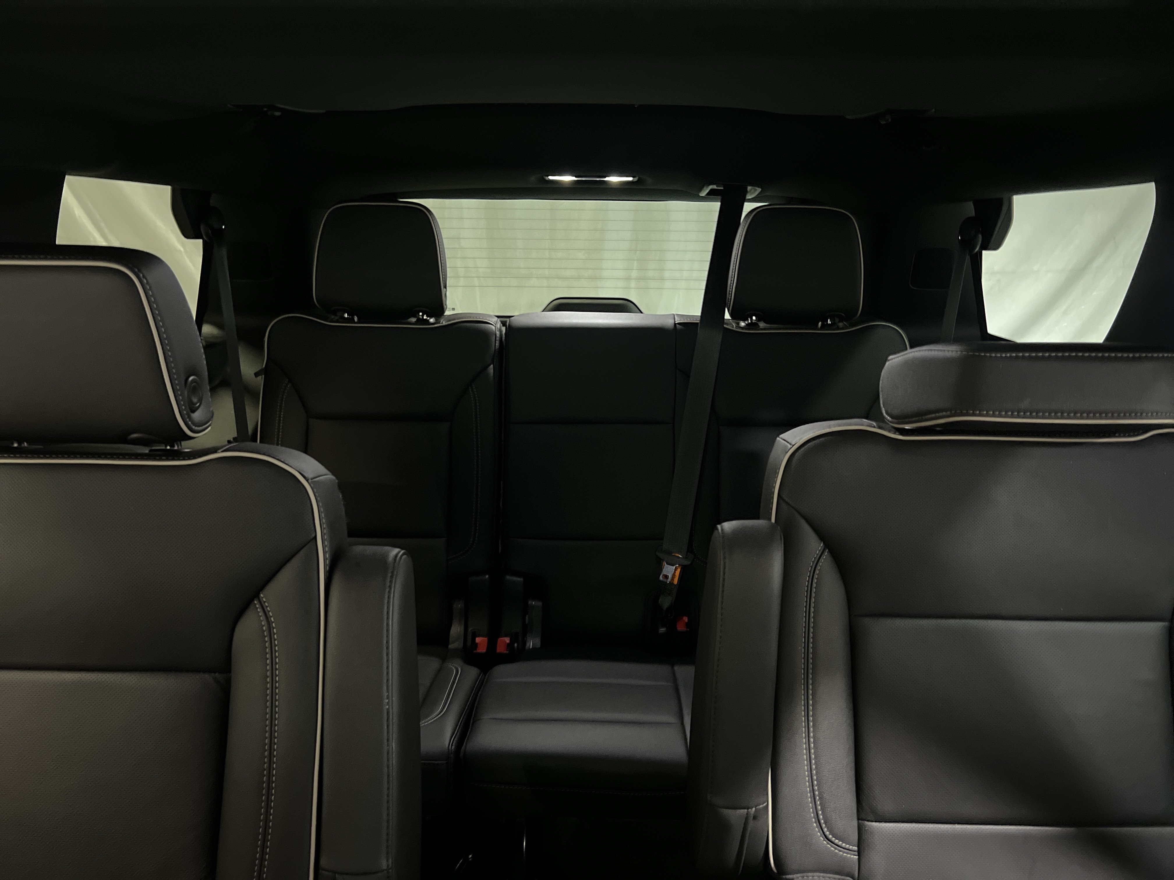 Used 2021 Chevrolet Tahoe Premier AWD/4WD image 19