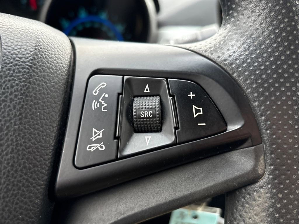Used 2016 Chevrolet Cruze LT w/ Technology Package FWD image 16