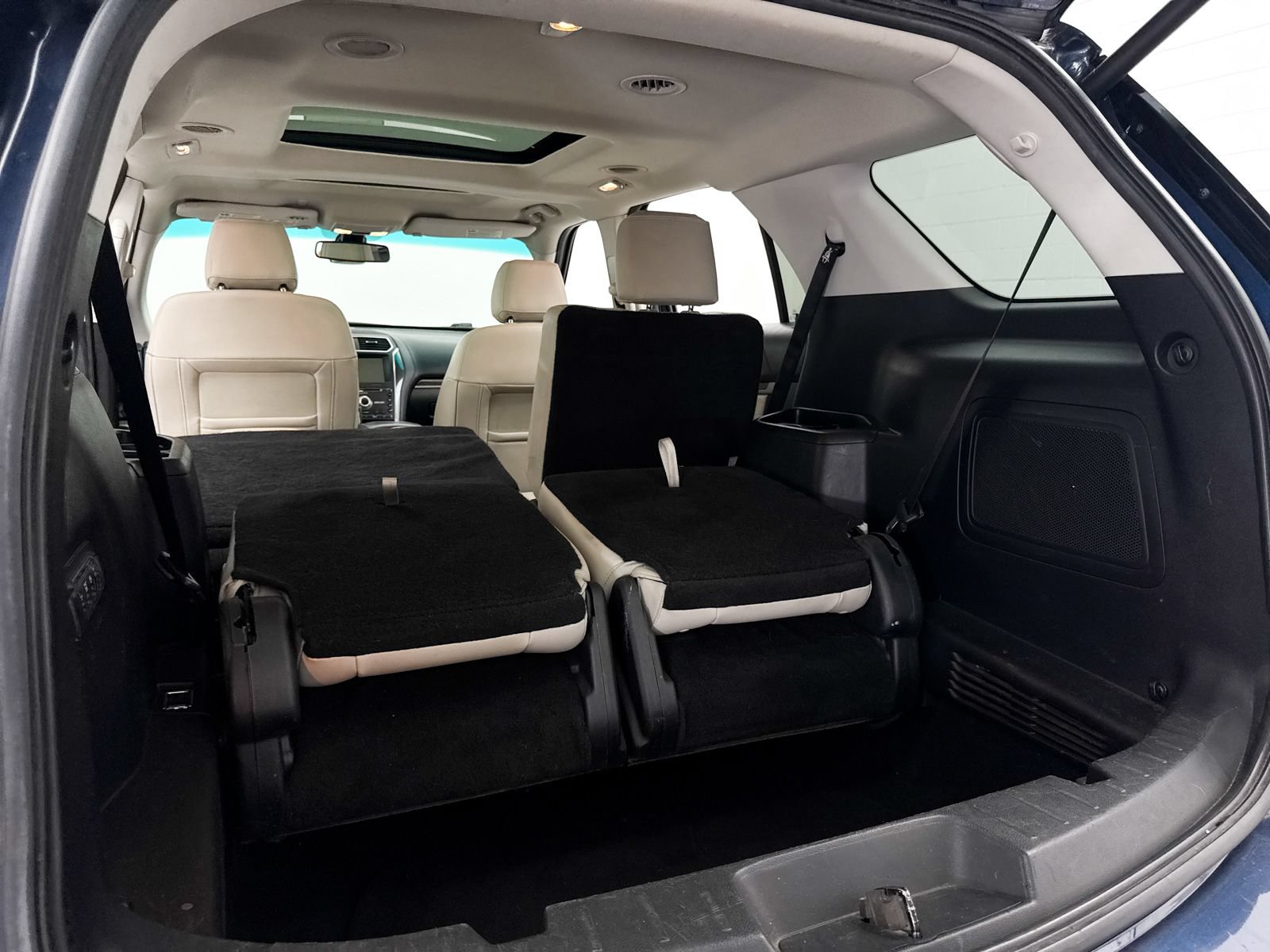Used 2016 Ford Explorer Platinum AWD/4WD image 26