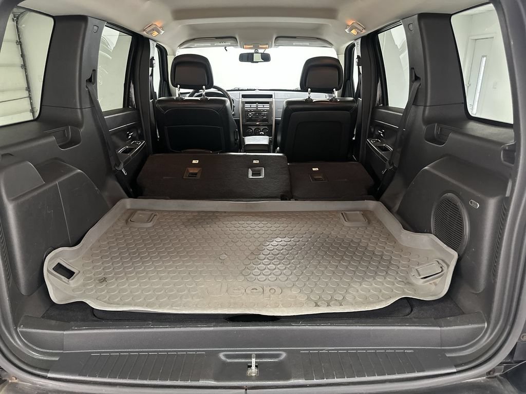 Used 2012 Jeep Liberty Limited Jet AWD/4WD image 26