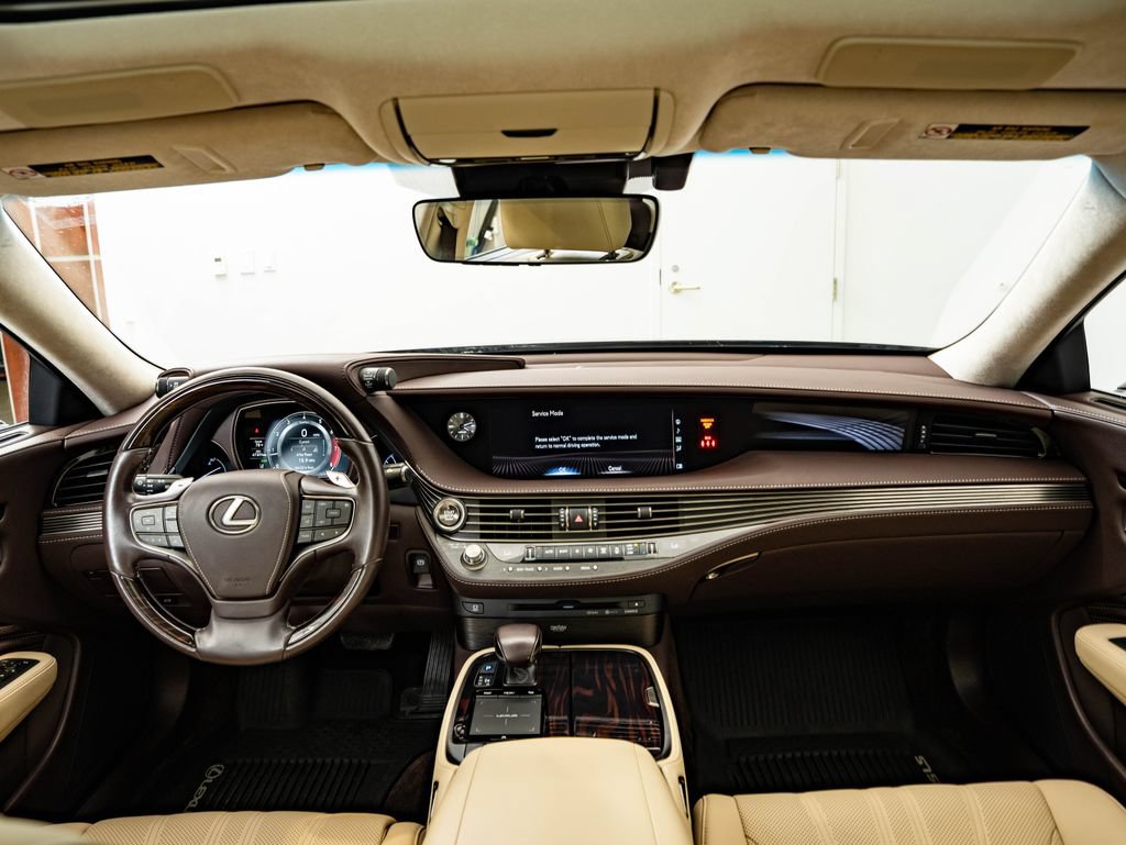 Used 2018 Lexus LS 500 AWD w/ Interior Upgrade Package image 4