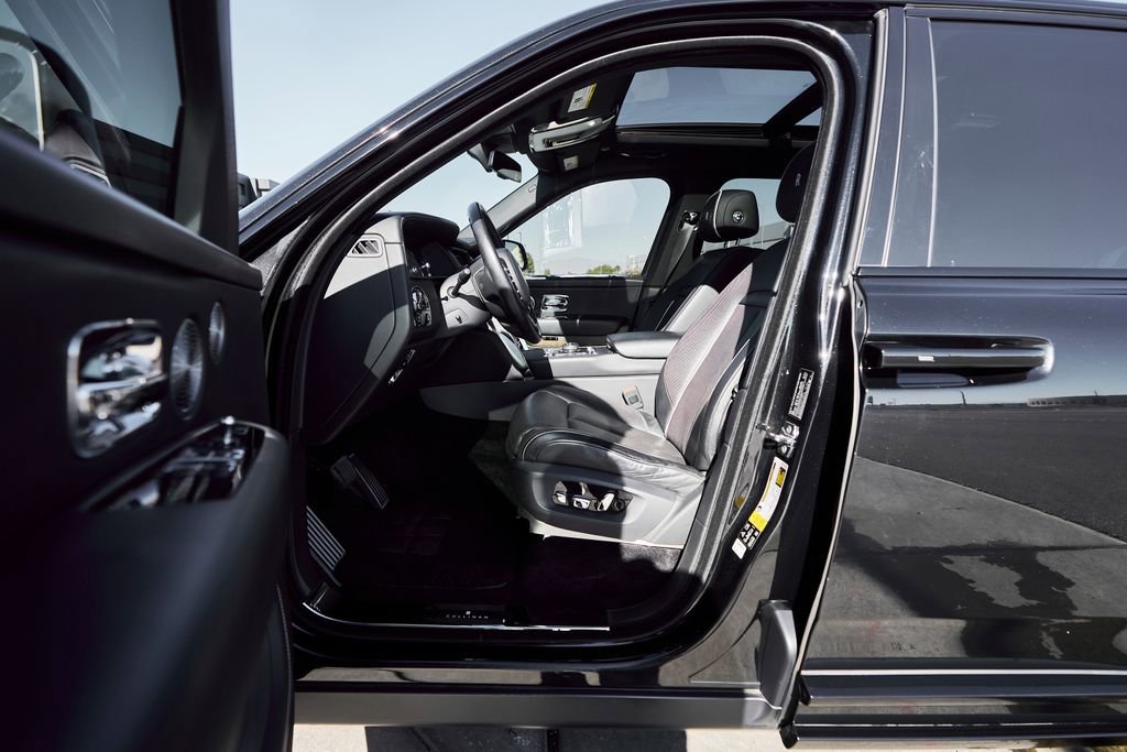 Used 2019 Rolls-Royce Cullinan AWD/4WD image 34