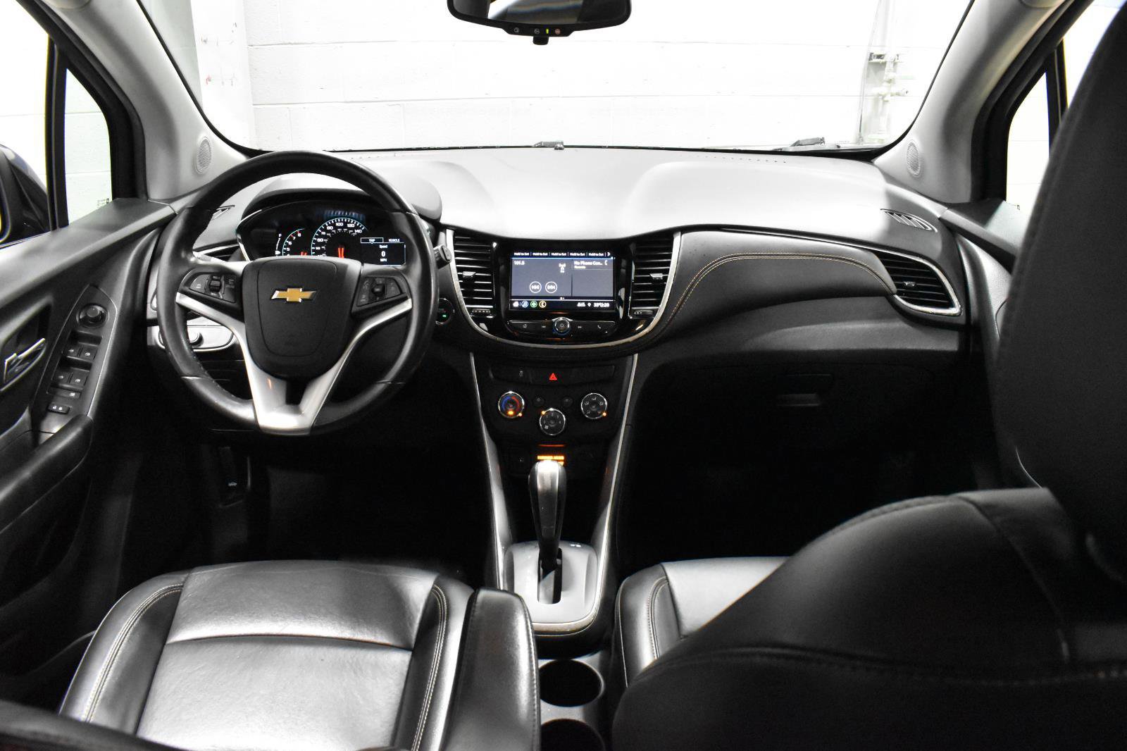 Used 2021 Chevrolet Trax LT w/ Redline Edition image 6