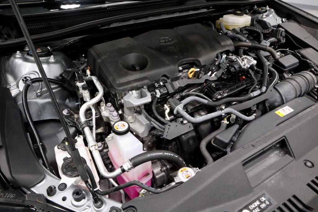 Used 2025 Toyota Camry SE image 17