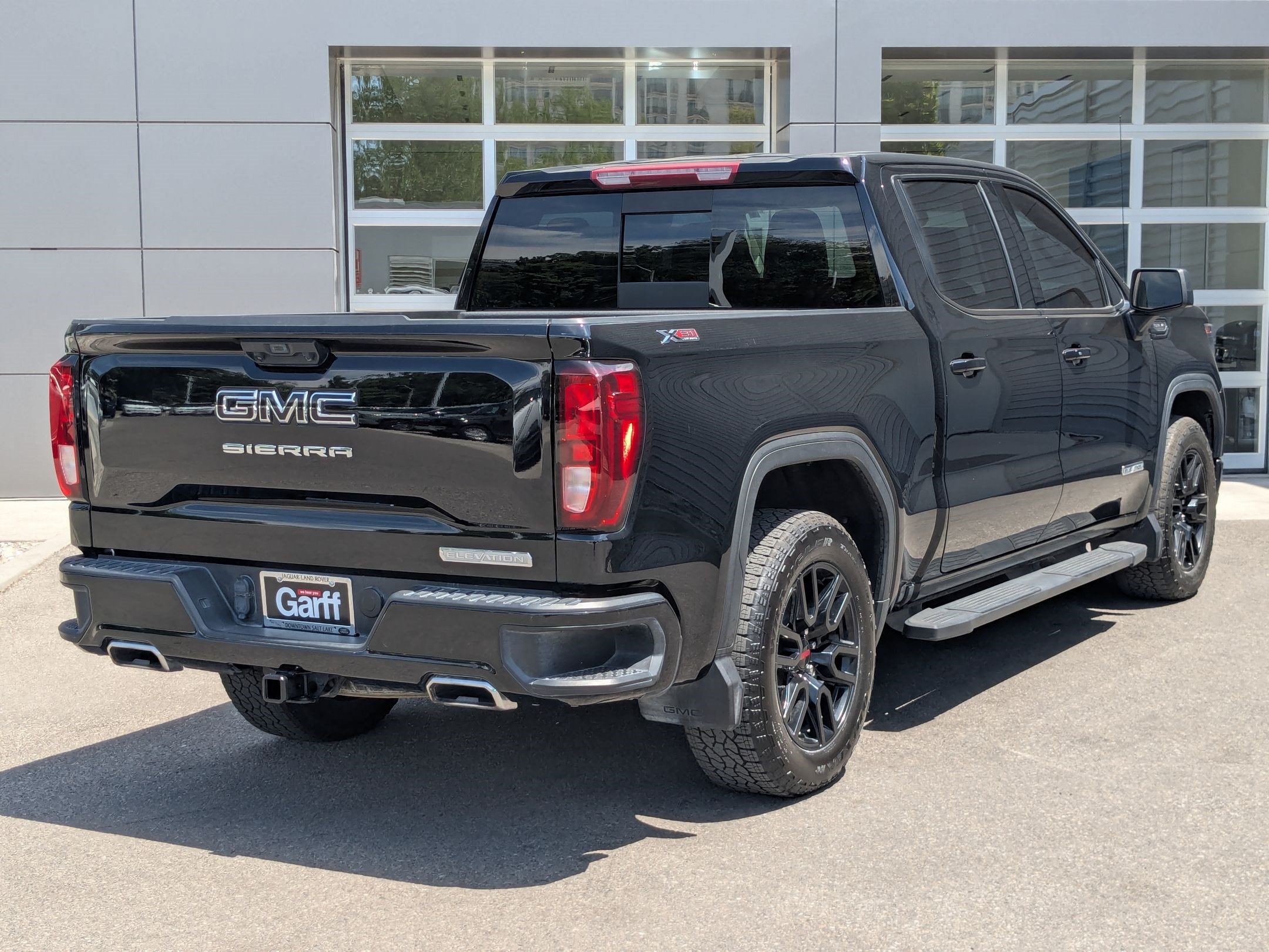 Used 2024 GMC Sierra 1500 Elevation w/ Preferred Package AWD/4WD image 5