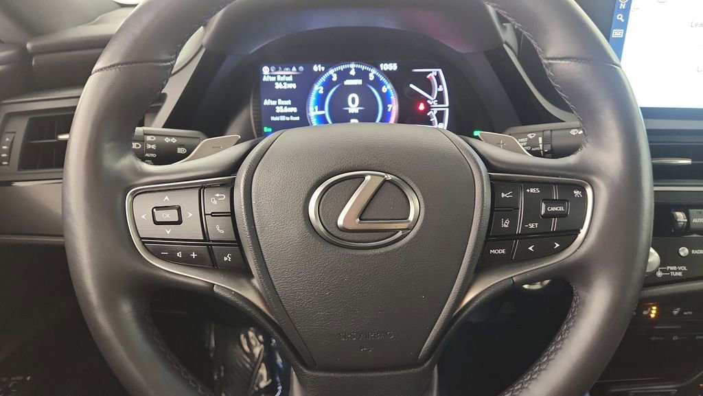 Used 2022 Lexus ES 250 w/ Premium Package AWD/4WD image 12