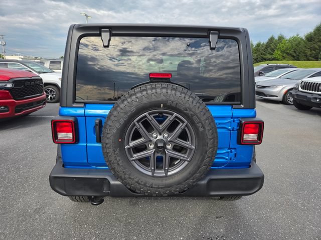 Certified 2026 Jeep Wrangler Sport AWD/4WD image 16