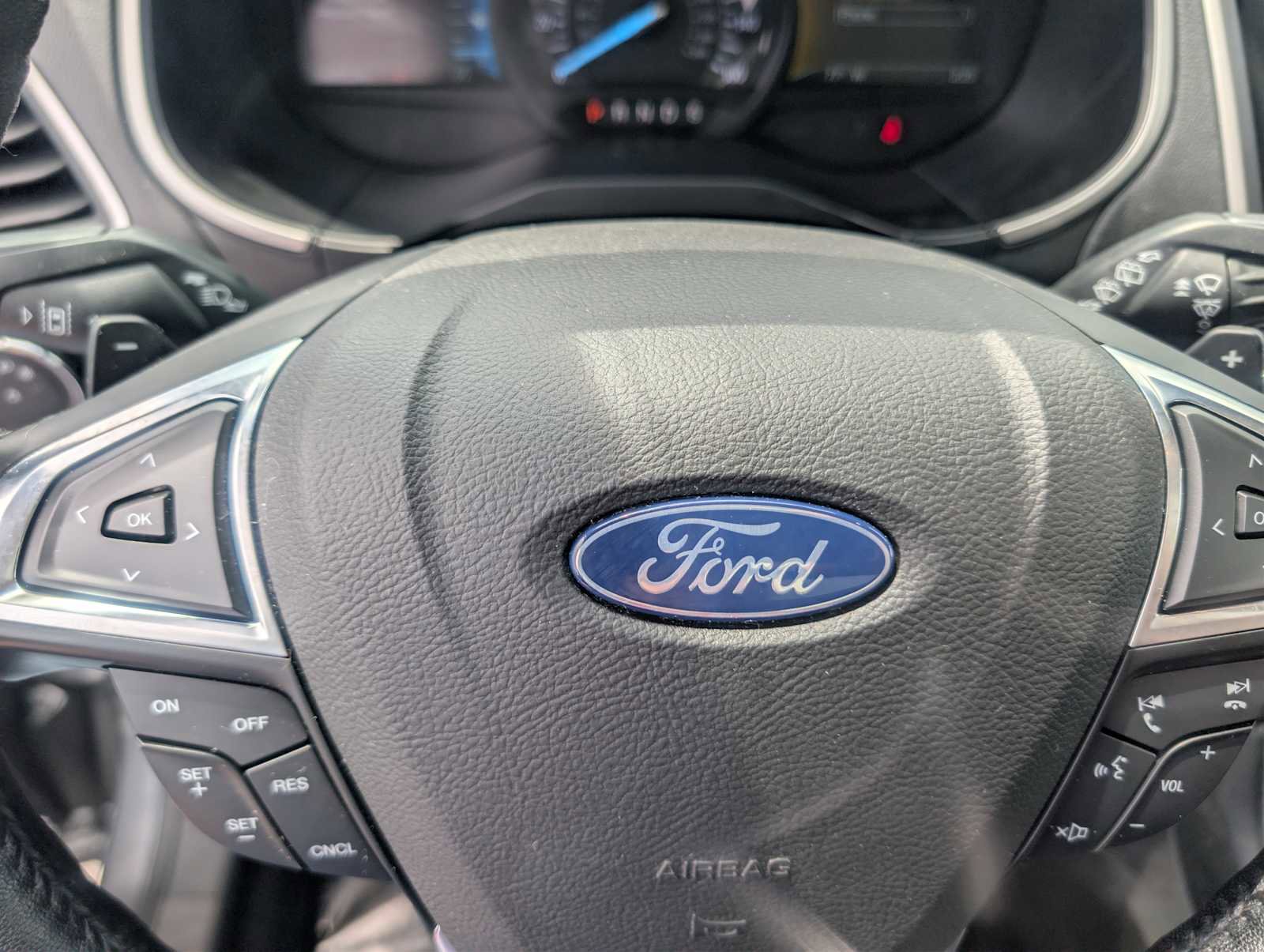 Used 2019 Ford Edge SEL w/ Equipment Group 201A AWD/4WD image 15