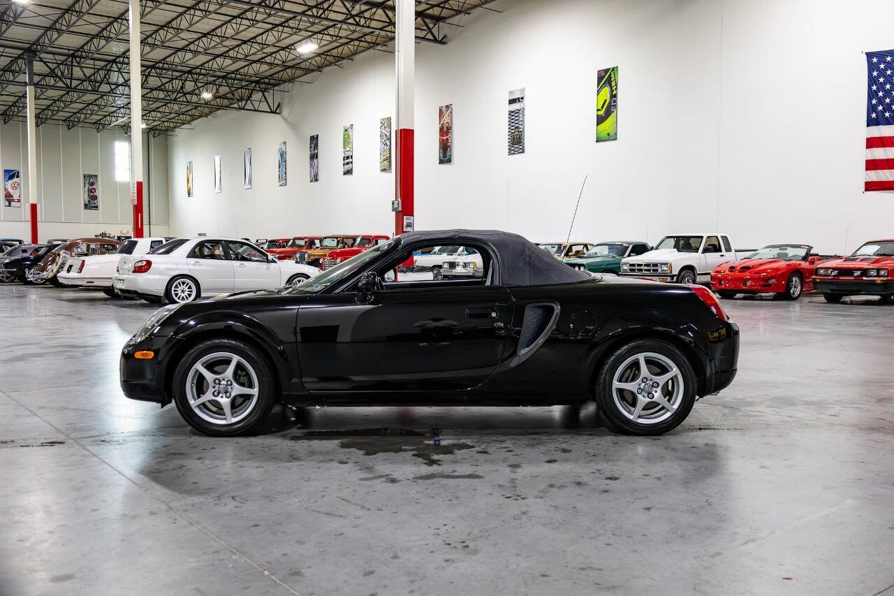 Used 2000 Toyota MR2 RWD image 19