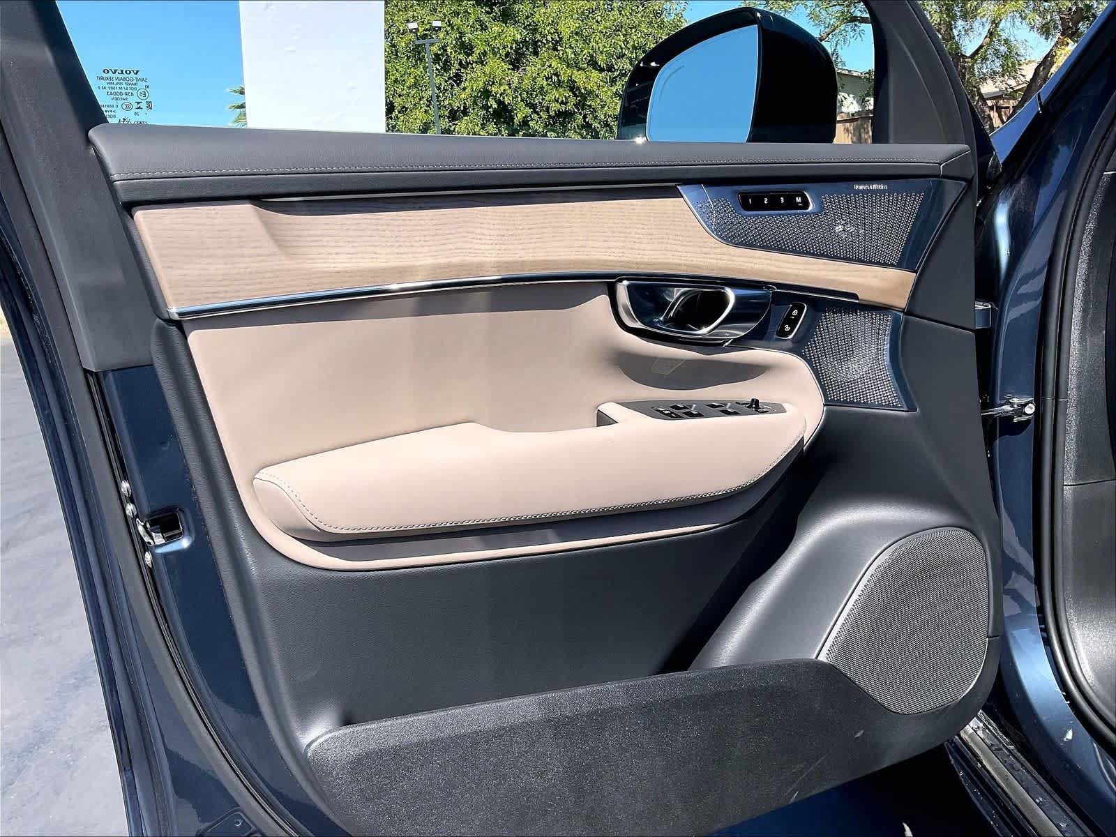 New 2027 Volvo XC90 T8 Ultra AWD/4WD image 24