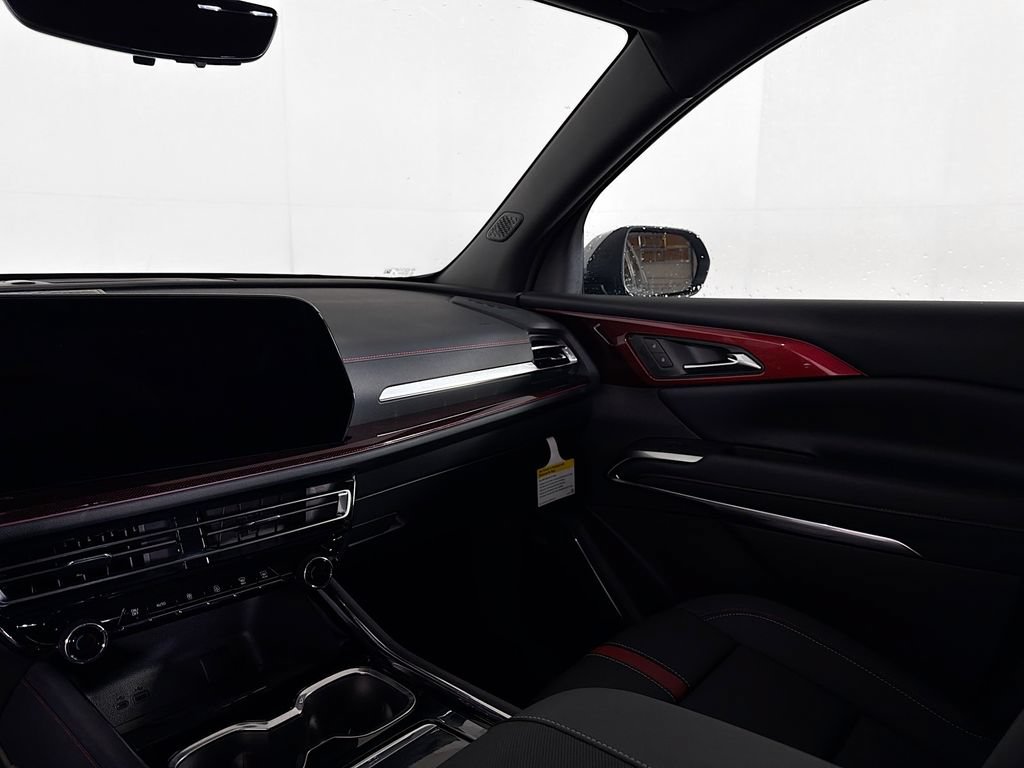 New 2026 Chevrolet Traverse RS w/ LPO, Floor Liner Package AWD/4WD image 20