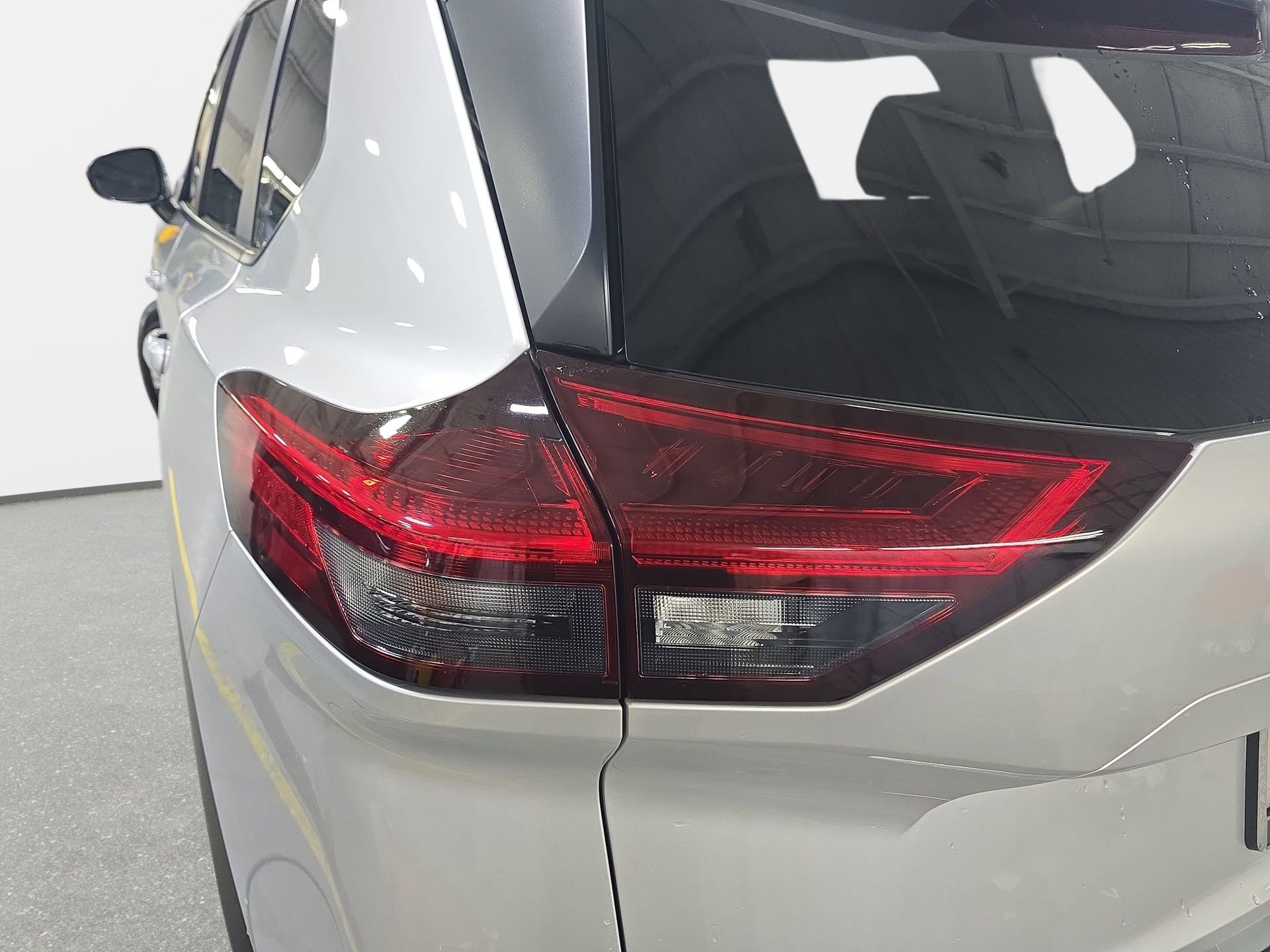Certified 2023 Nissan Rogue SV FWD image 33