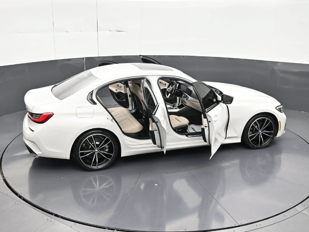 Used 2021 BMW 330i Sedan w/ M Sport Package RWD image 36
