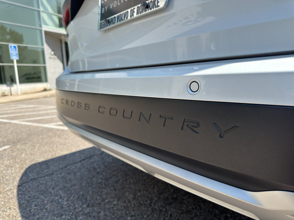 Certified 2025 Volvo V90 B6 Cross Country Ultra AWD/4WD image 8