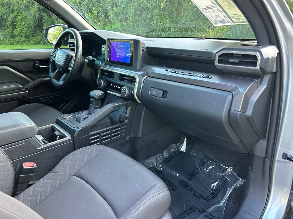 Used 2025 Toyota Tacoma SR5 RWD image 40