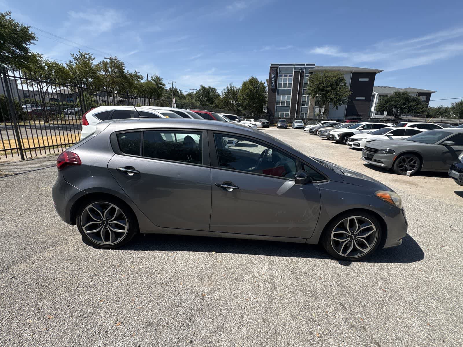 Used 2016 Kia Forte SX FWD image 7