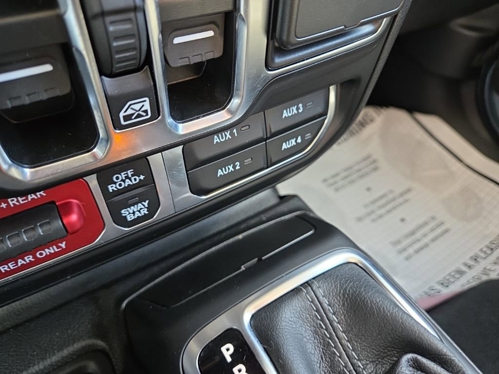 Used 2025 Jeep Wrangler Unlimited Rubicon 4xe image 38