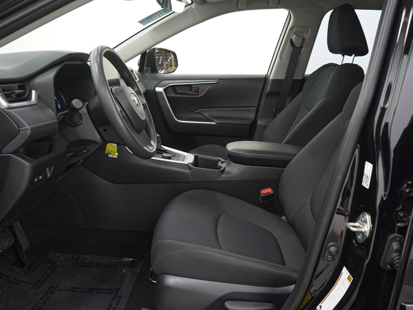 Used 2025 Toyota RAV4 LE AWD/4WD image 22