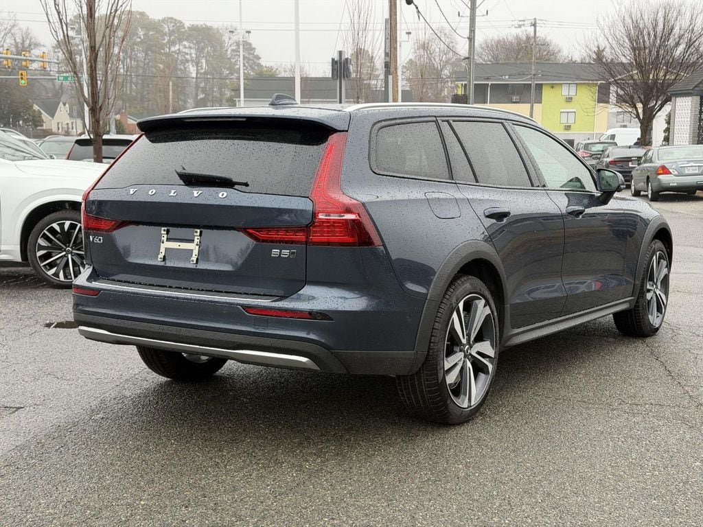 New 2026 Volvo V60 B5 Cross Country Plus w/ Protection Package Premier AWD/4WD image 19