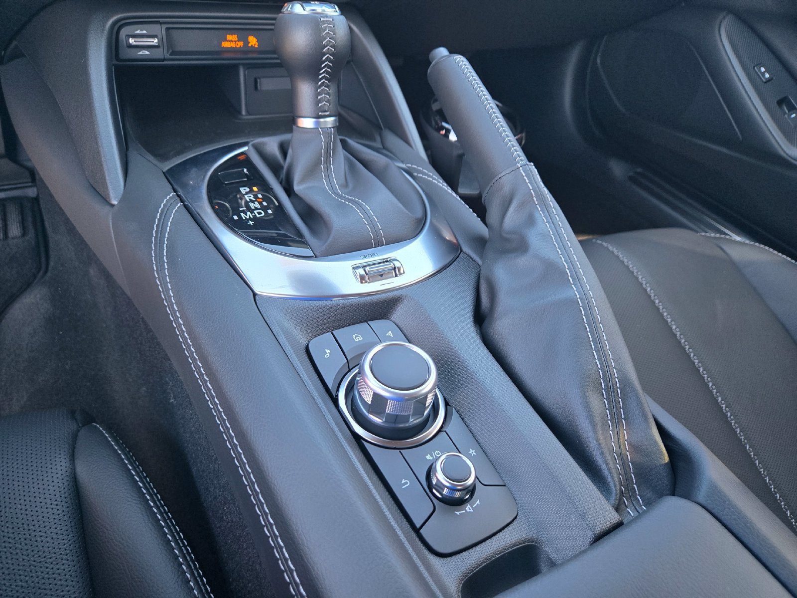 New 2026 MAZDA MX-5 Miata RF Grand Touring RWD image 15