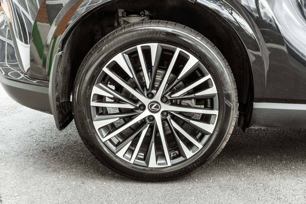 Used 2024 Lexus RX 350 AWD image 30