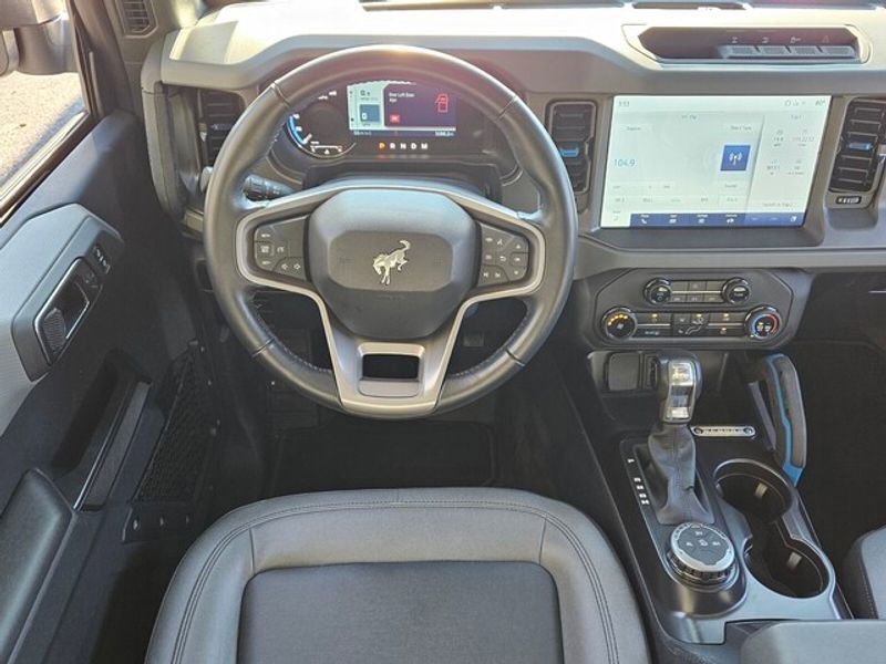 Used 2024 Ford Bronco Black Diamond image 9