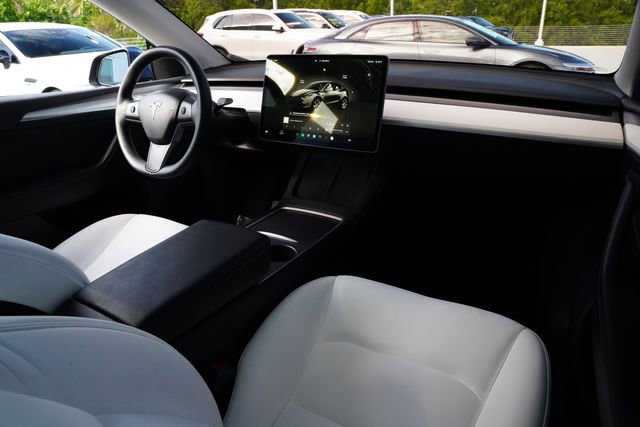 Used 2023 Tesla Model Y Long Range AWD/4WD image 20