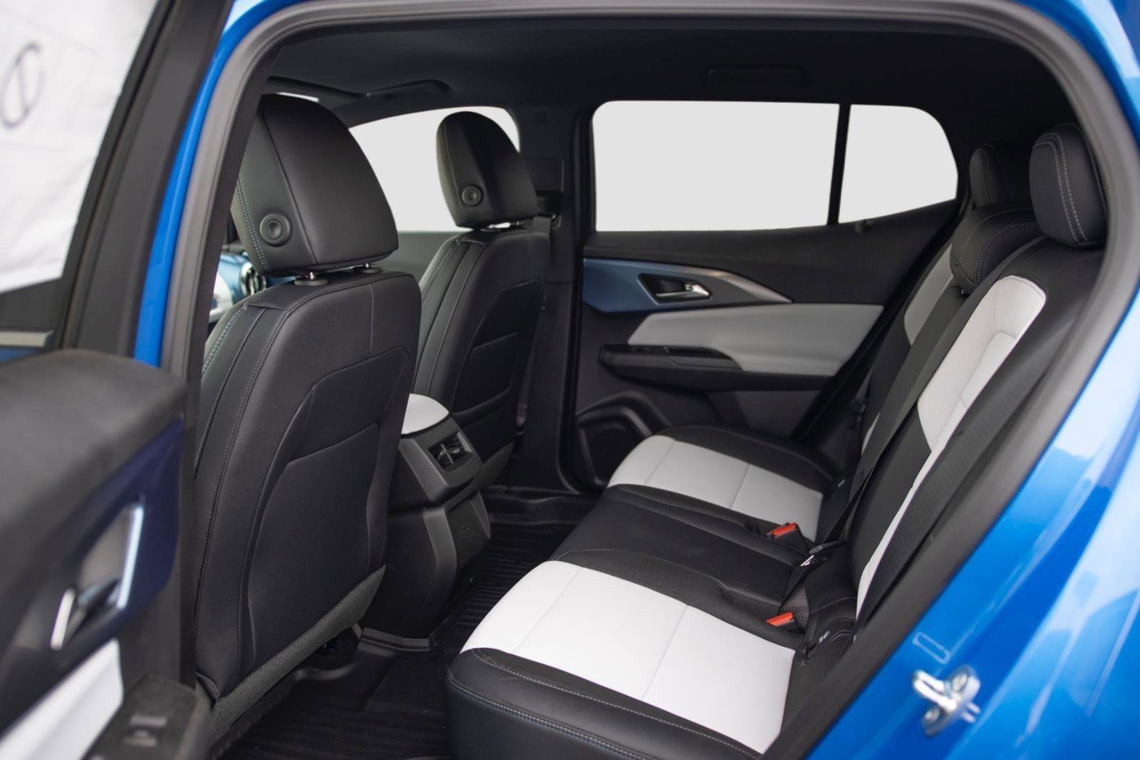 New 2026 Chevrolet Equinox EV LT image 20