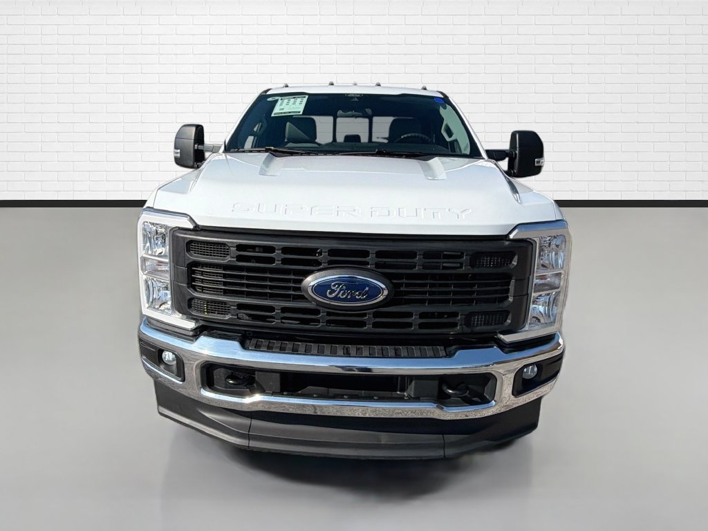 Used 2025 Ford F250 XL w/ FX4 Off-Road Package AWD/4WD image 2