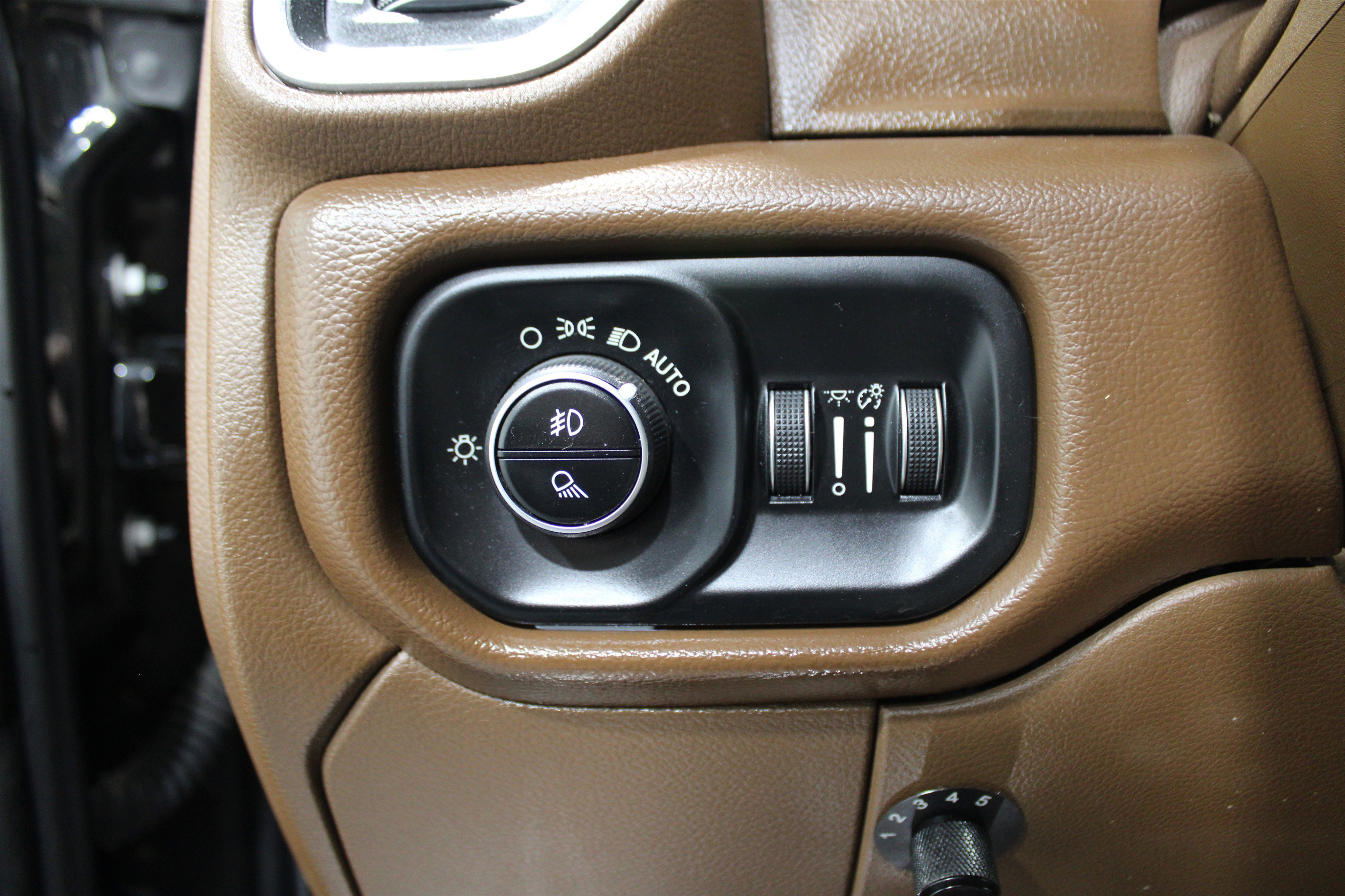 Used 2020 RAM 2500 Laramie image 8