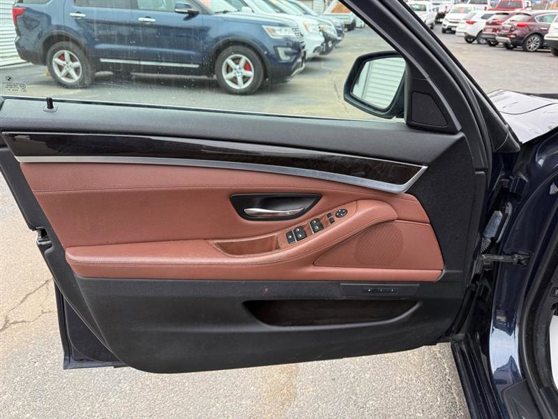 Used 2014 BMW 528i xDrive Sedan AWD/4WD image 34