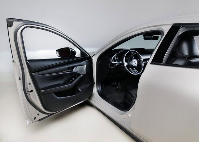 Used 2024 MAZDA MAZDA3 Hatchback w/Premium Plus Pkg image 25