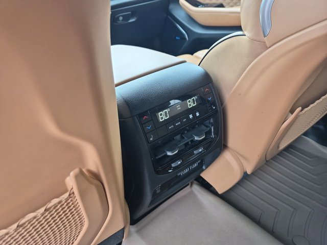 Used 2022 Jeep Grand Cherokee Summit w/ Advanced Protech Group IV AWD/4WD image 23