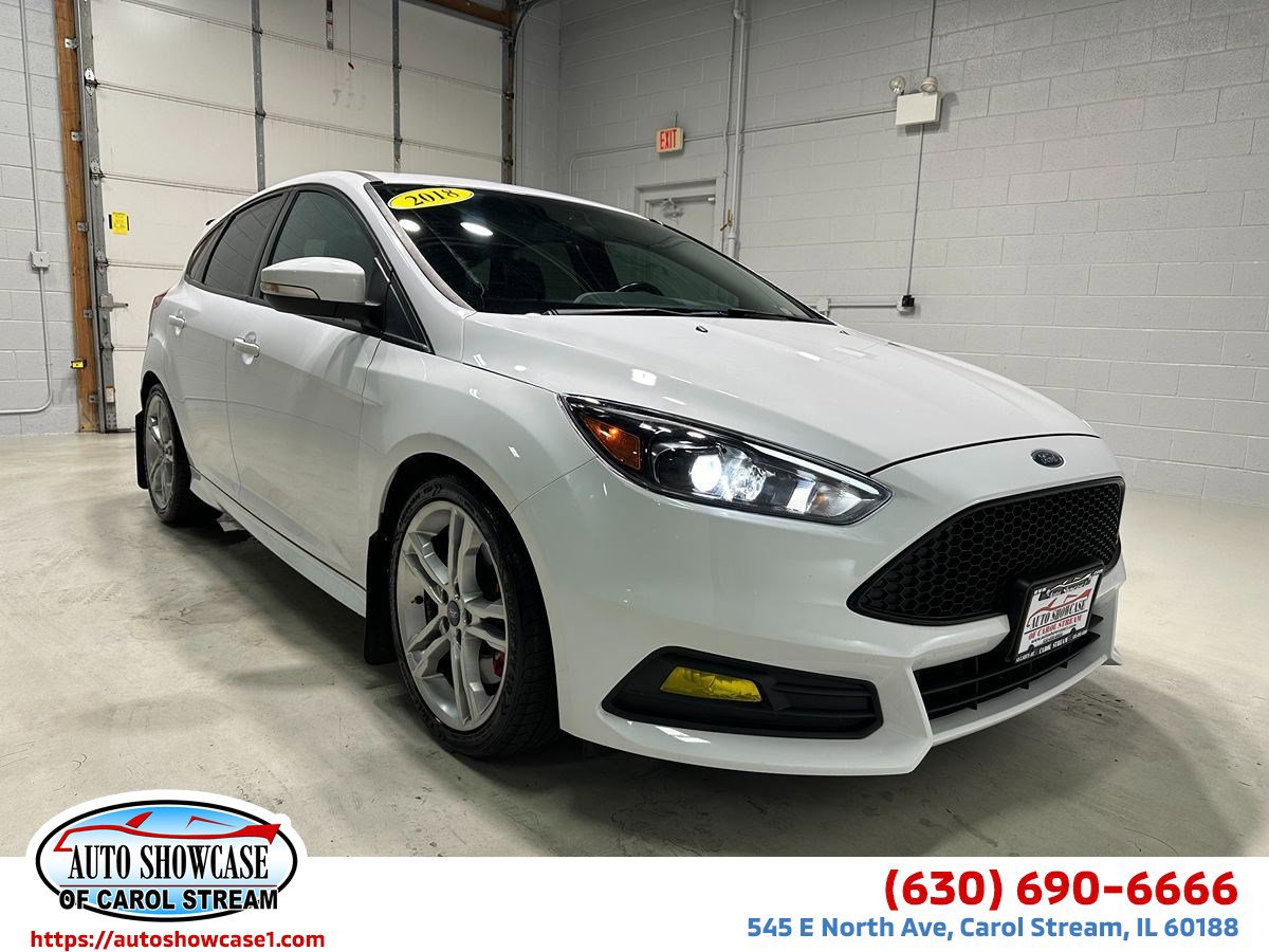 Used 2018 Ford Focus ST w/ Equipment Group 401A FWD image 1