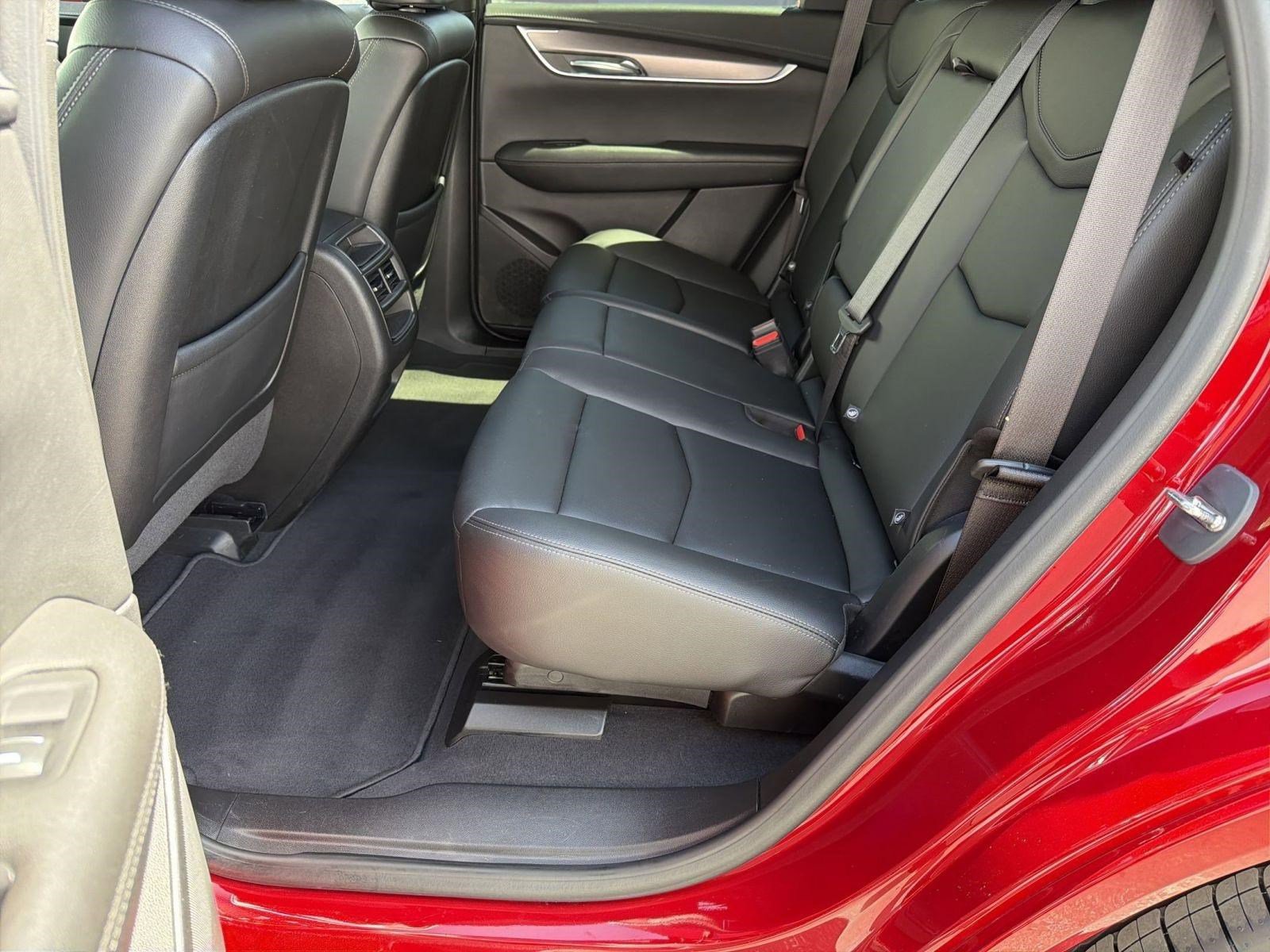 Certified 2024 Cadillac XT5 Luxury w/ LPO, Floor Liner Package FWD image 14