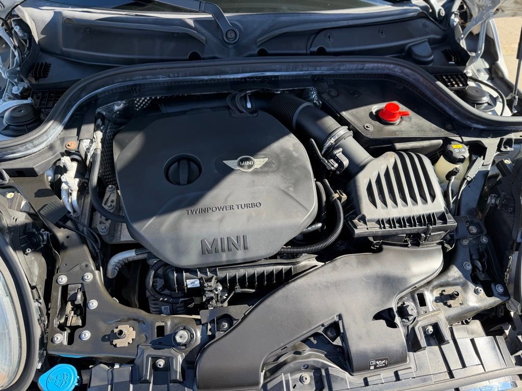 Used 2017 MINI Cooper 4-Door Hardtop image 14