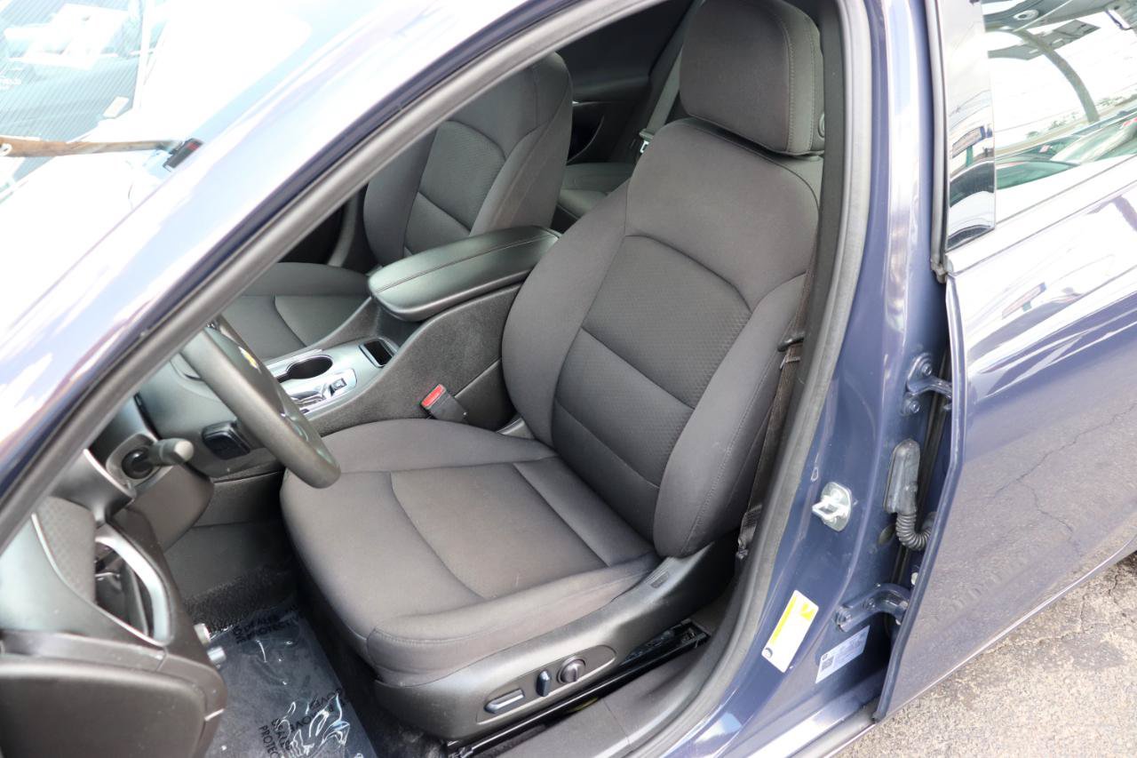 Used 2025 Chevrolet Malibu LT FWD image 11