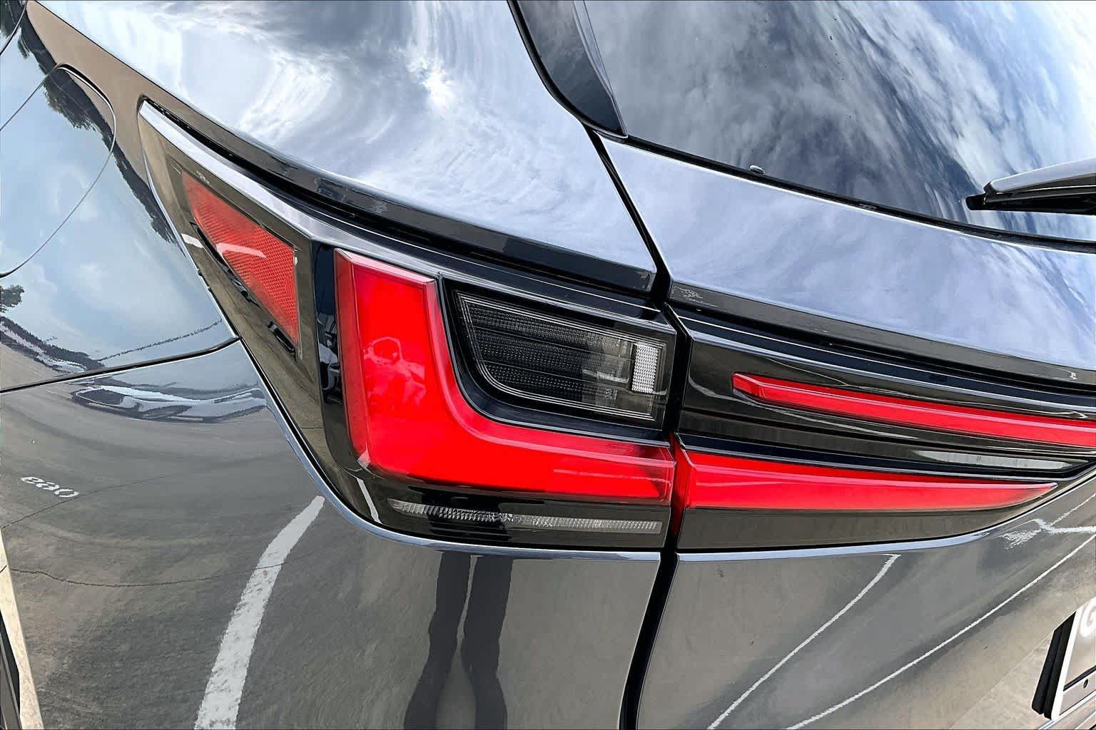 Certified 2025 Lexus NX 250 FWD w/ Accessory Package (Z1) image 29