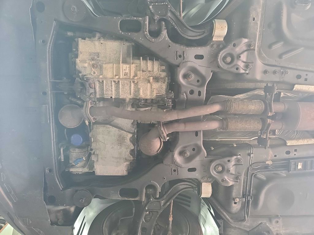 Used 2010 Ford Taurus SHO image 19