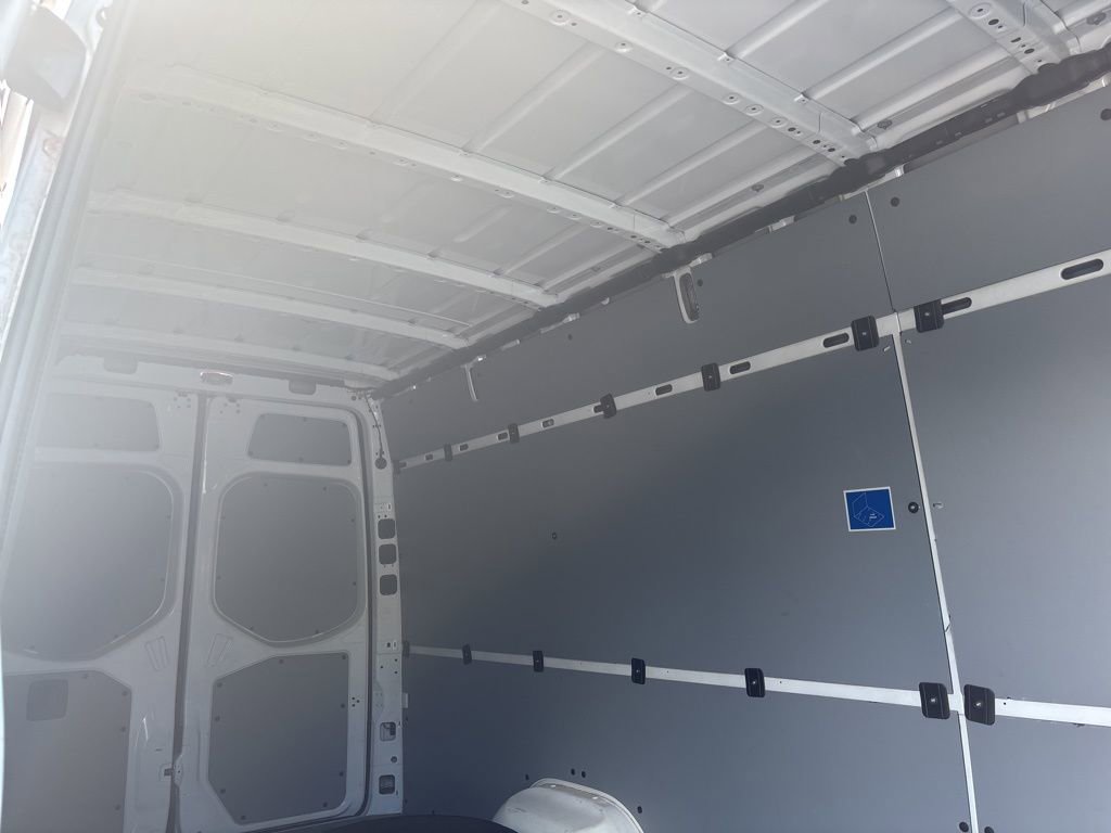 Used 2024 Mercedes-Benz Sprinter 2500 image 20