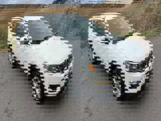 Certified 2021 Jeep Compass Latitude image 3