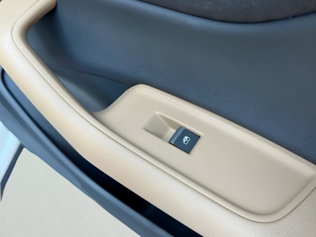 Certified 2024 Audi Q8 Premium w/ Convenience Package image 44