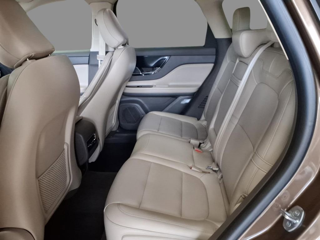 Certified 2022 Lincoln Corsair FWD image 4