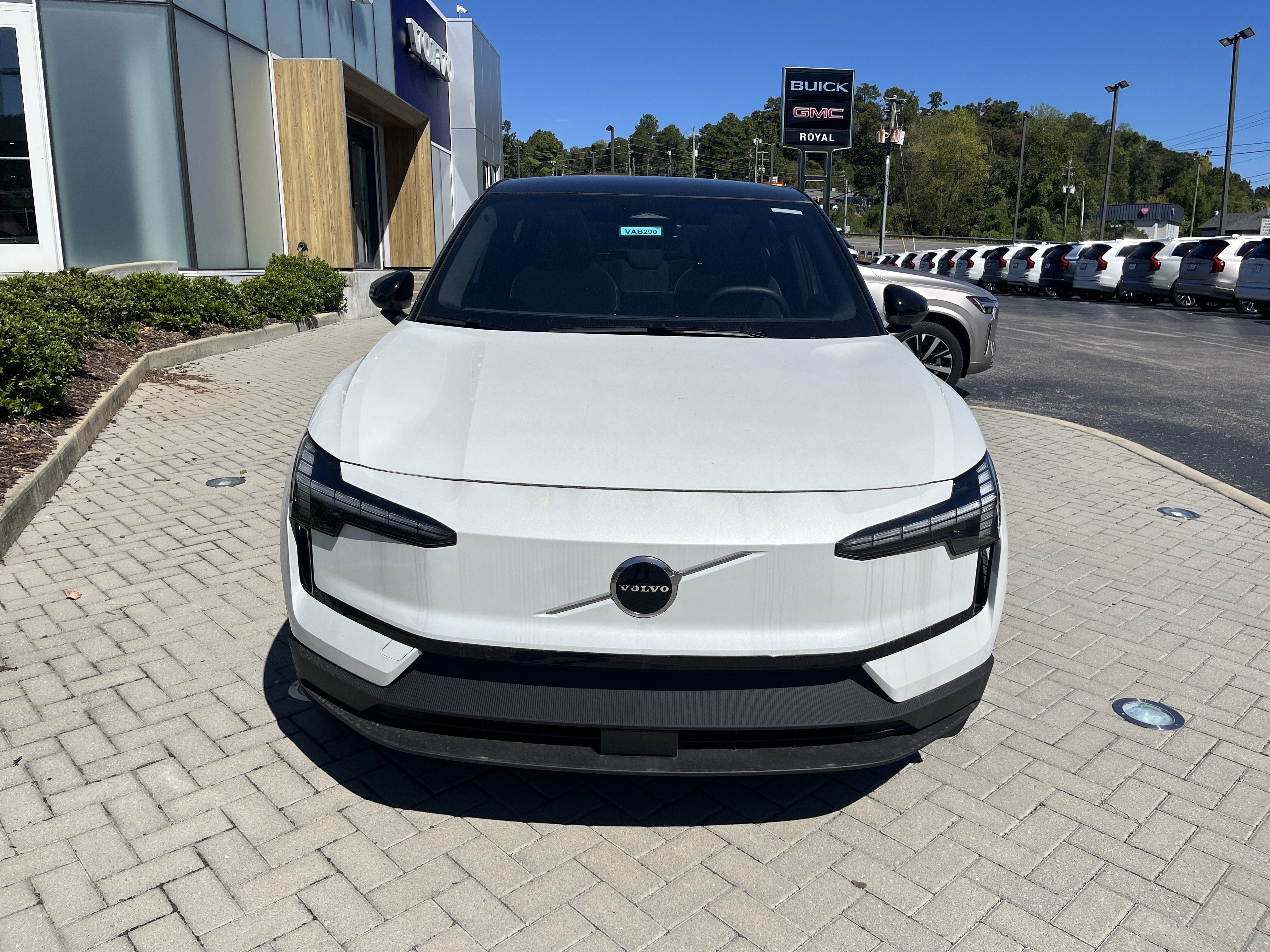 New 2026 Volvo EX30 Plus w/ Protection Package Premier AWD/4WD image 7