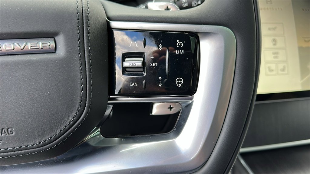 New 2025 Land Rover Range Rover SE image 13
