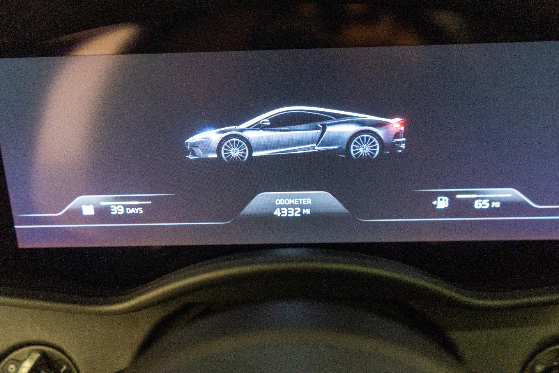 Used 2022 McLaren GT image 22