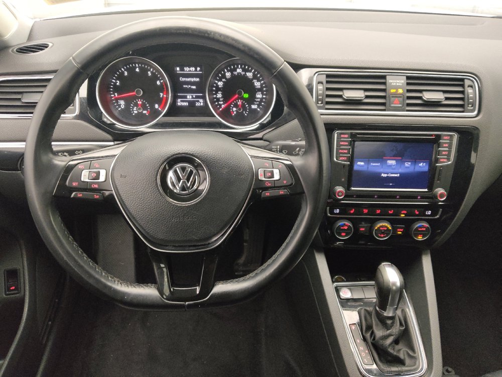 Used 2017 Volkswagen Jetta SEL FWD image 22