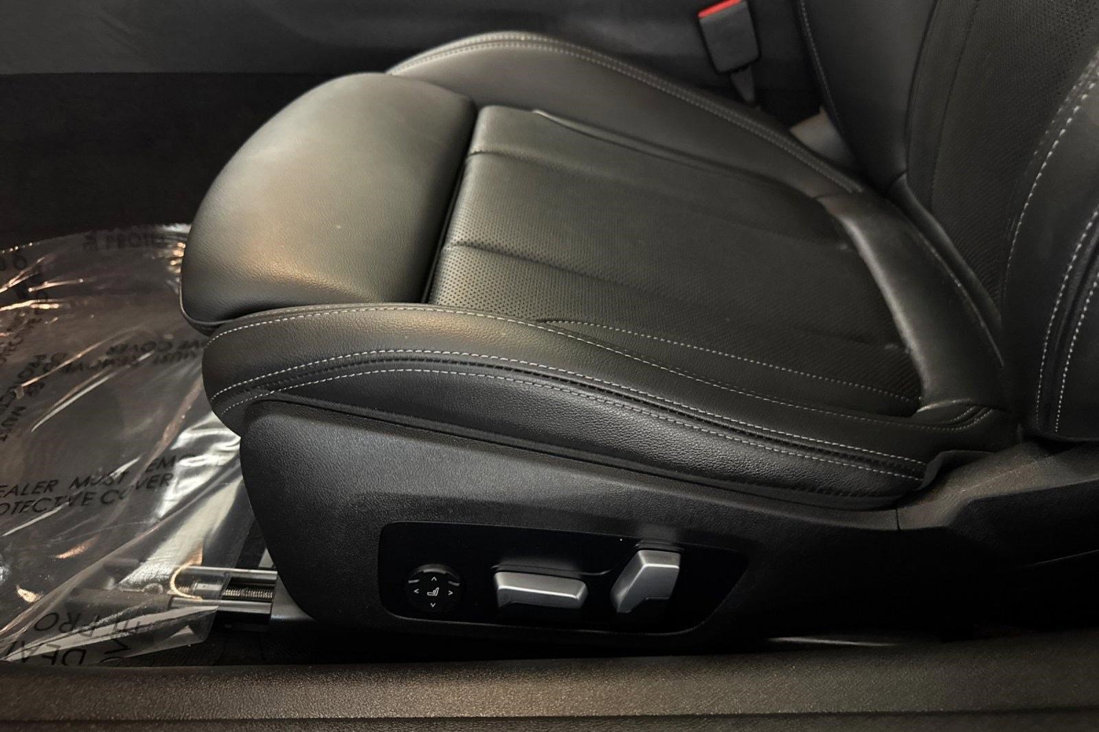 Certified 2023 BMW 430i 430i w/ M Sport Package image 14